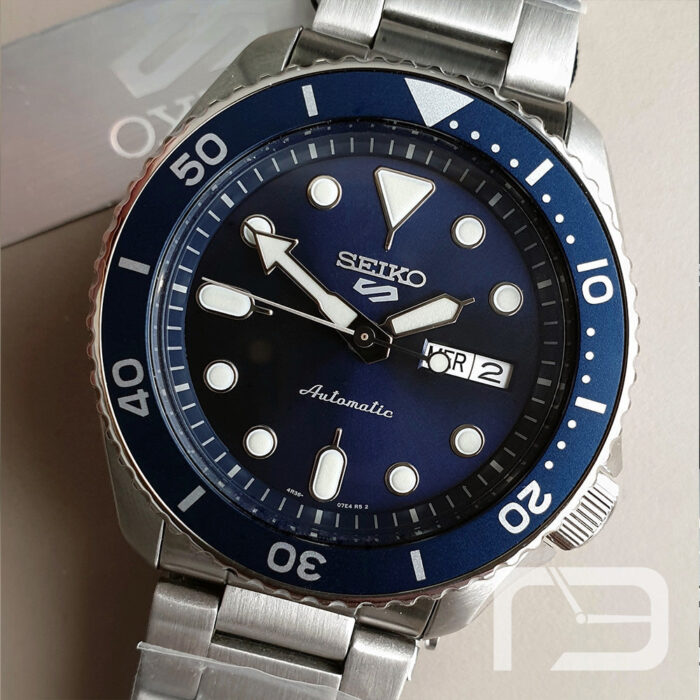 Seiko 5 Sports Automatic Analog Blue Dial Silver Steel Strap Watch For Men - SRPD51K1 - Image 9